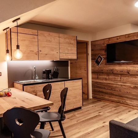 Appartement- Und Wellnesshotel Winkler 팔제스 외부 사진