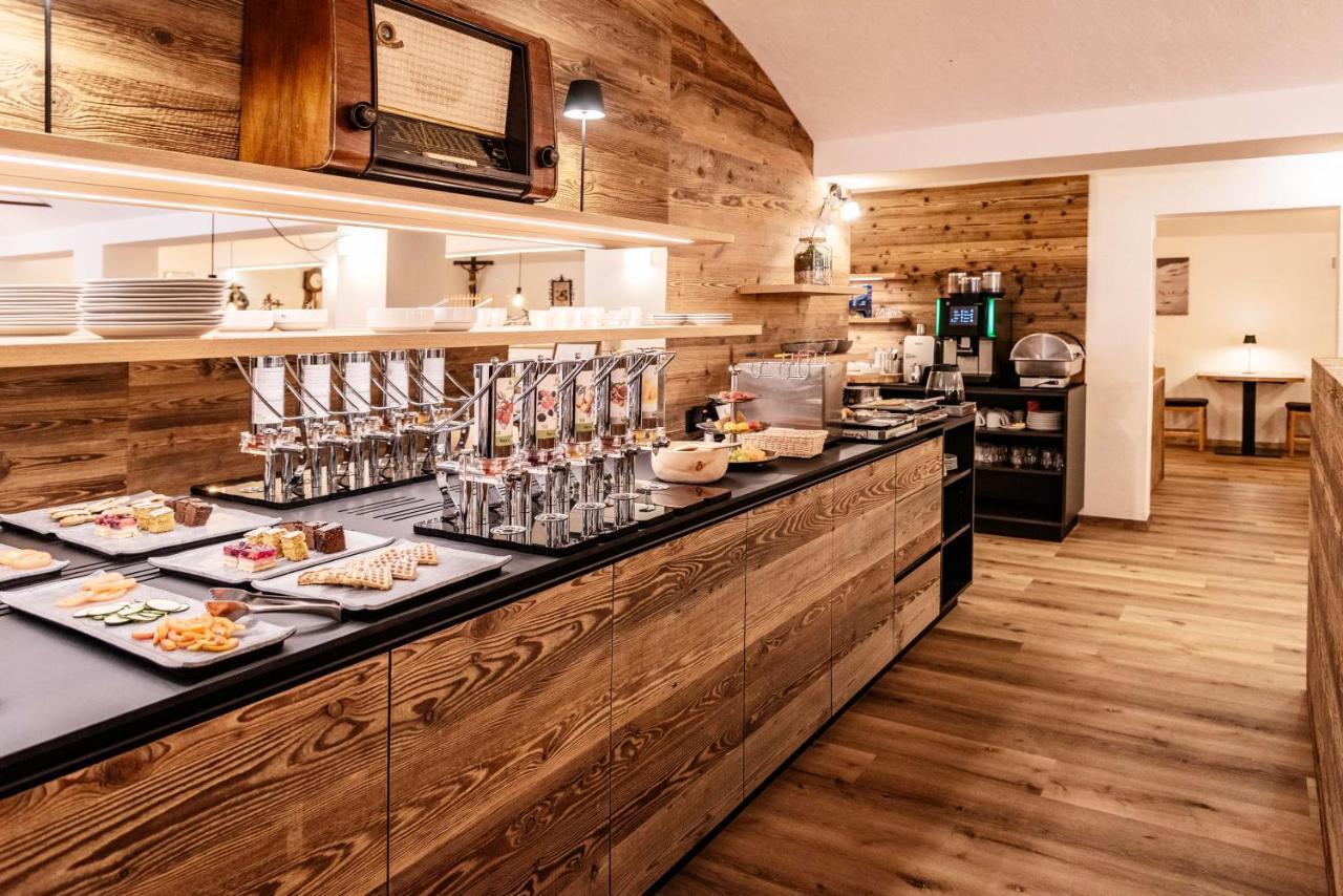 Appartement- Und Wellnesshotel Winkler 팔제스 외부 사진