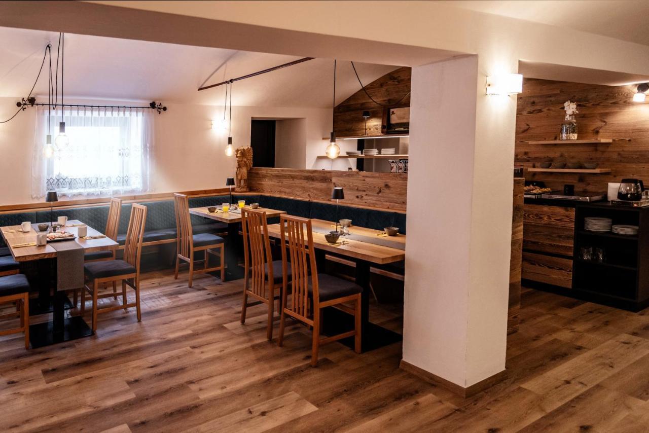 Appartement- Und Wellnesshotel Winkler 팔제스 외부 사진