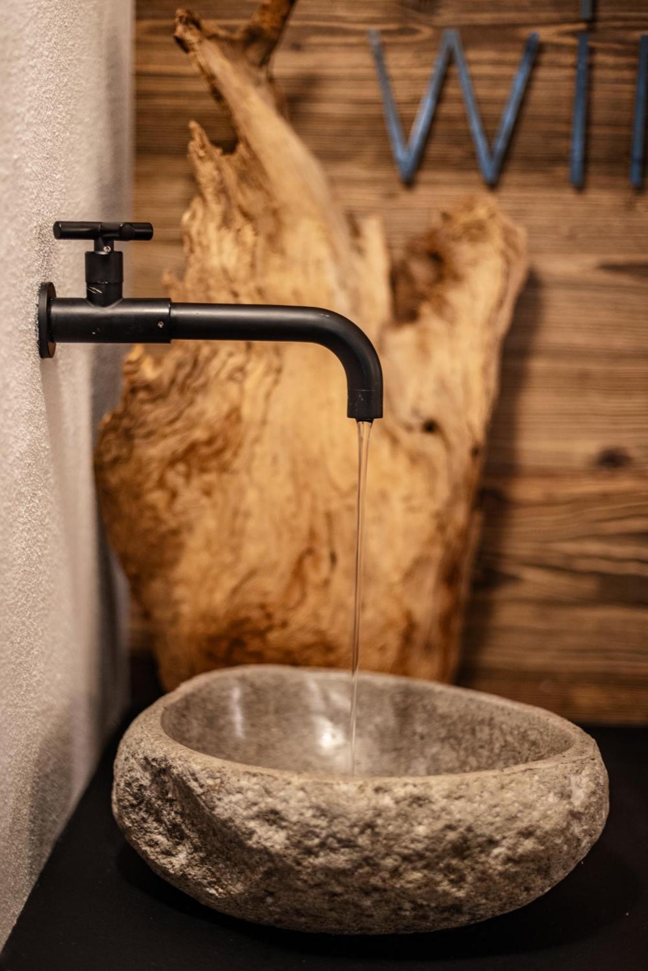 Appartement- Und Wellnesshotel Winkler 팔제스 외부 사진