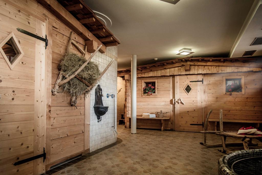 Appartement- Und Wellnesshotel Winkler 팔제스 외부 사진