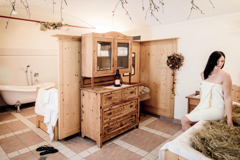Appartement- Und Wellnesshotel Winkler 팔제스 외부 사진