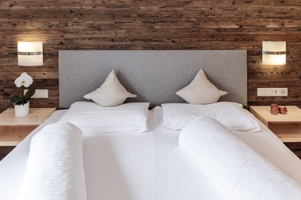 Appartement- Und Wellnesshotel Winkler 팔제스 외부 사진